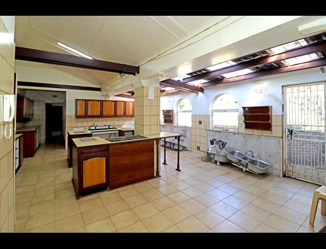 4 BEDROOM HOUSE FOR SALE IN ORCHARDS